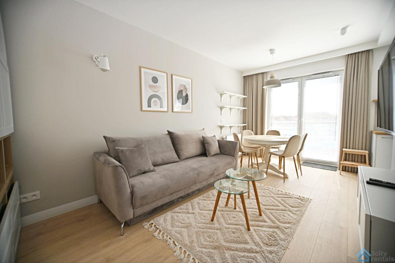 Beige 3City Apartment With Parking In Gdansk By Noclegi Renters Luaran gambar