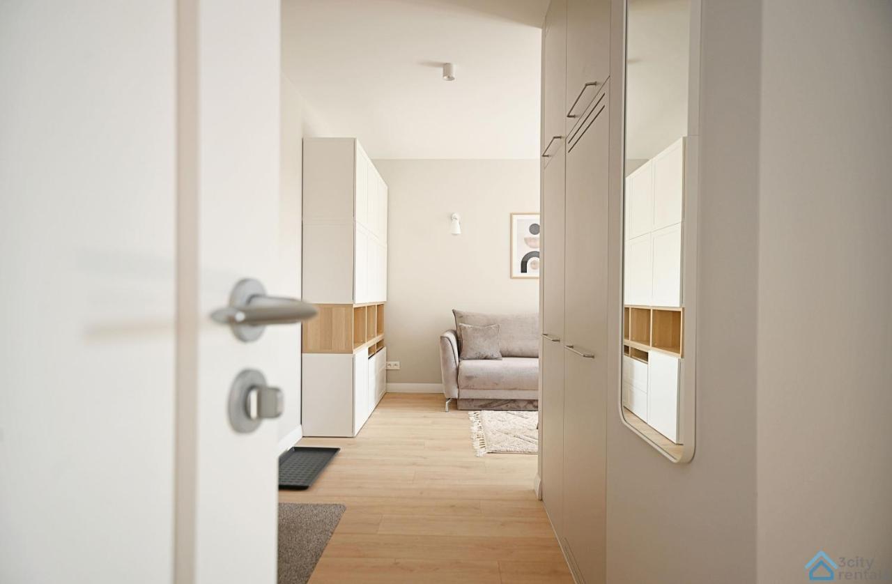 Beige 3City Apartment With Parking In Gdansk By Noclegi Renters Luaran gambar