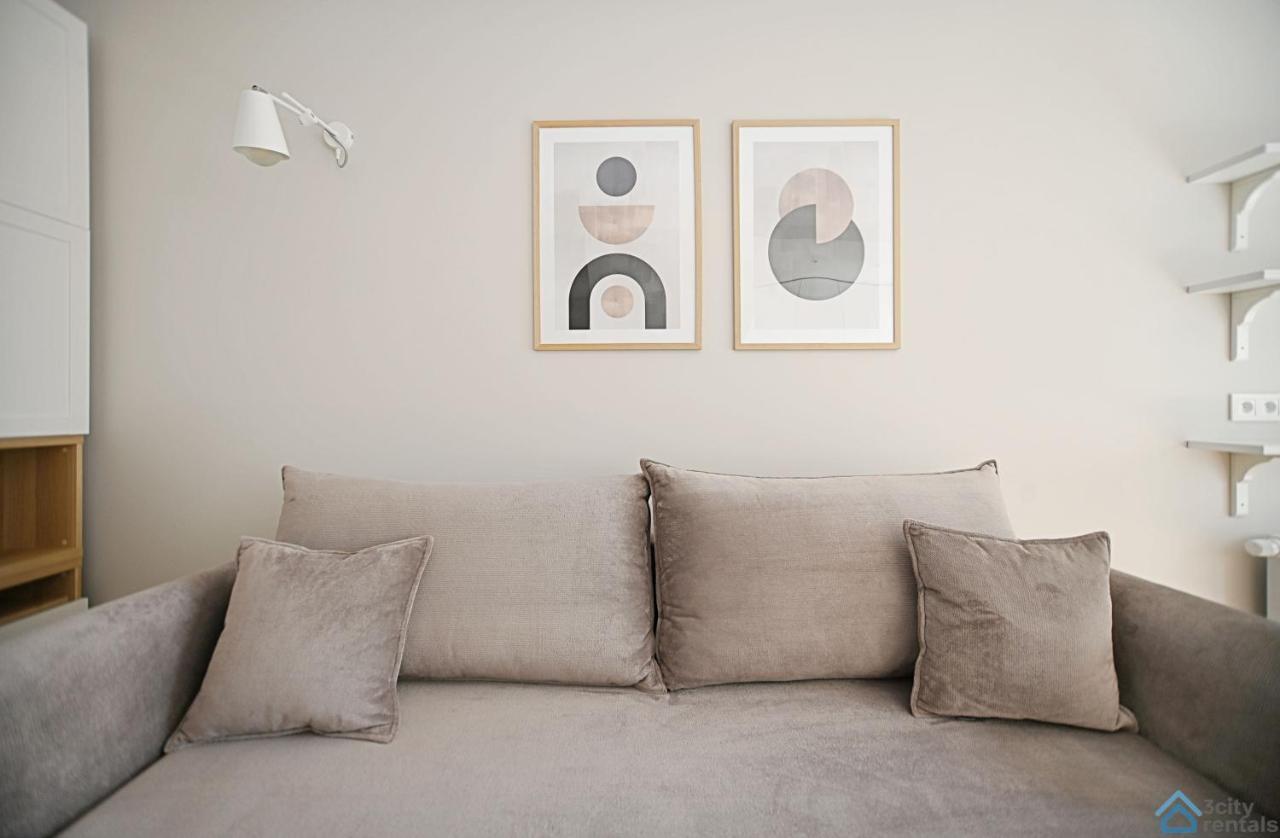 Beige 3City Apartment With Parking In Gdansk By Noclegi Renters Luaran gambar