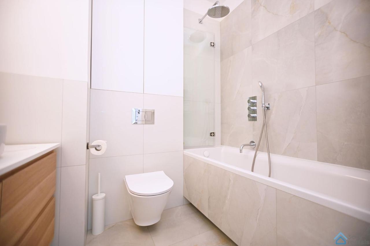 Beige 3City Apartment With Parking In Gdansk By Noclegi Renters Luaran gambar